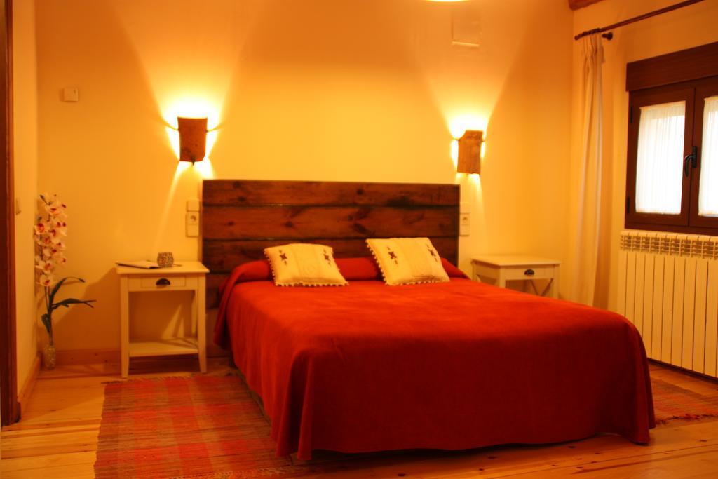La Casa De La Estacion Hotel Sarrion Room photo